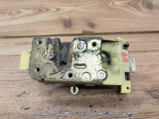 bontott FORD FOCUS I Bal első Ajtózár