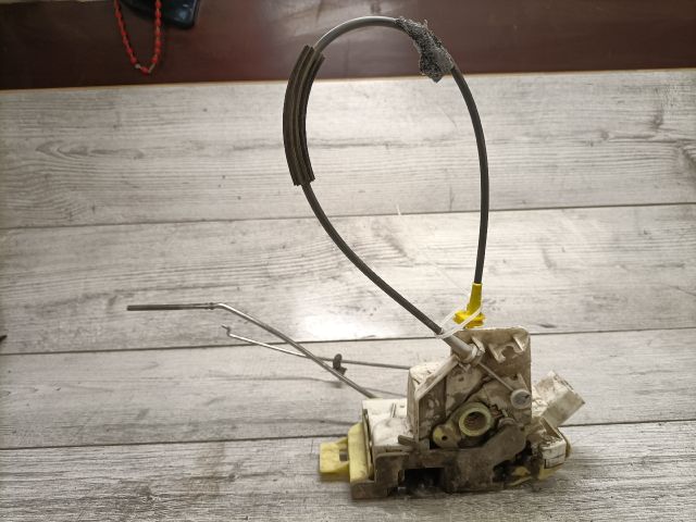 bontott FORD FOCUS I Bal első Ajtózár