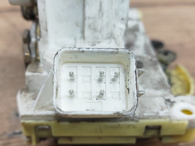 bontott FORD FOCUS I Bal első Ajtózár