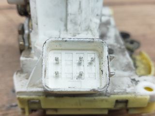 bontott FORD FOCUS I Bal első Ajtózár