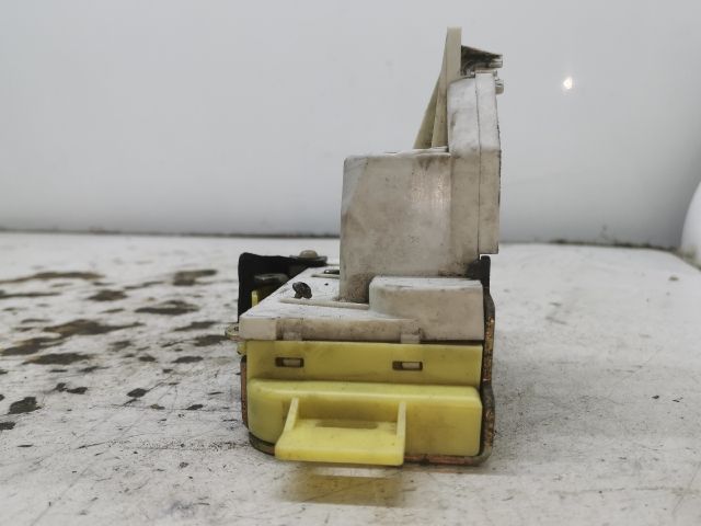 bontott FORD FOCUS I Bal első Ajtózár