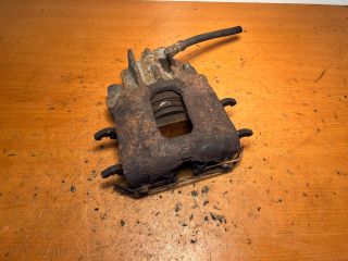 bontott FORD FOCUS I Bal első Féknyereg Munkahengerrel