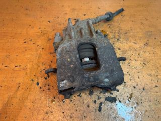 bontott FORD FOCUS I Bal első Féknyereg Munkahengerrel