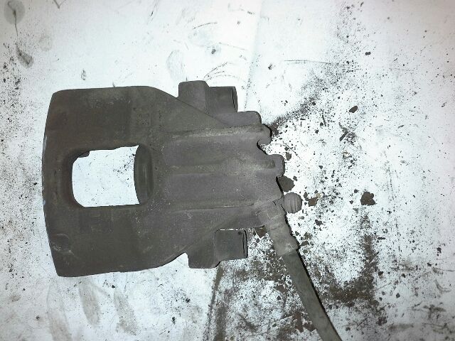 bontott FORD FOCUS I Bal első Féknyereg Munkahengerrel