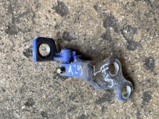 bontott FORD FOCUS I Bal első Felső Zsanér