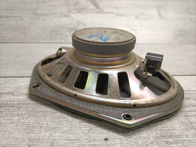 bontott FORD FOCUS I Bal első Hangszóró