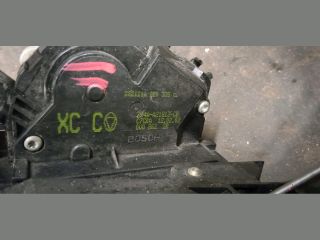 bontott FORD FOCUS I Bal első Központizár Motor
