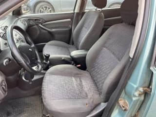 bontott FORD FOCUS I Bal első Zsanér