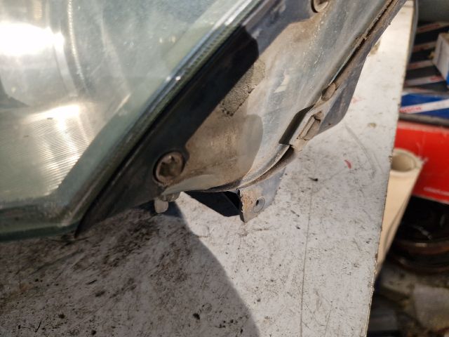 bontott FORD FOCUS I Bal Fényszóró