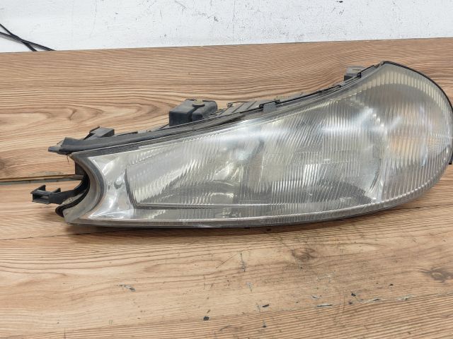 bontott FORD FOCUS I Bal Fényszóró