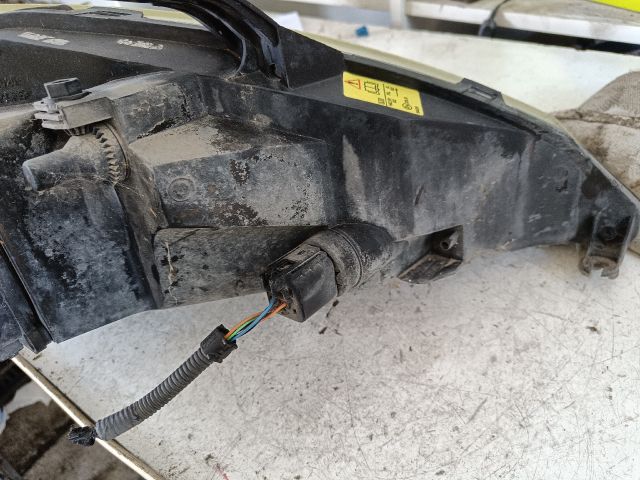 bontott FORD FOCUS I Bal Fényszóró