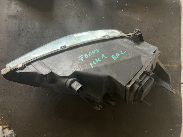 bontott FORD FOCUS I Bal Fényszóró