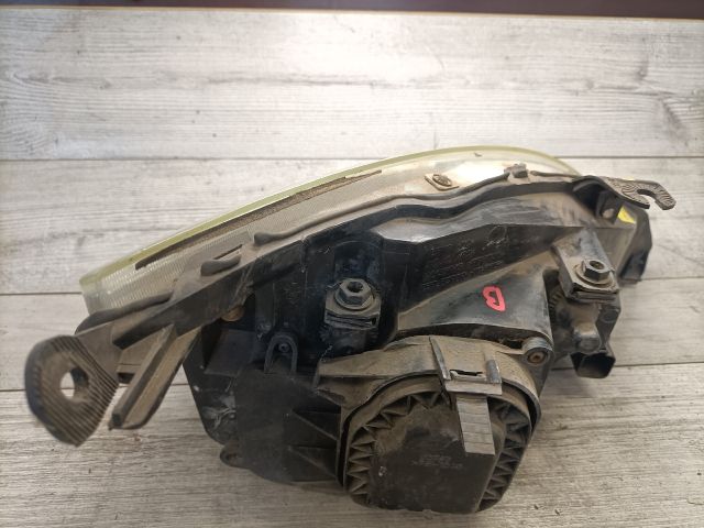 bontott FORD FOCUS I Bal Fényszóró