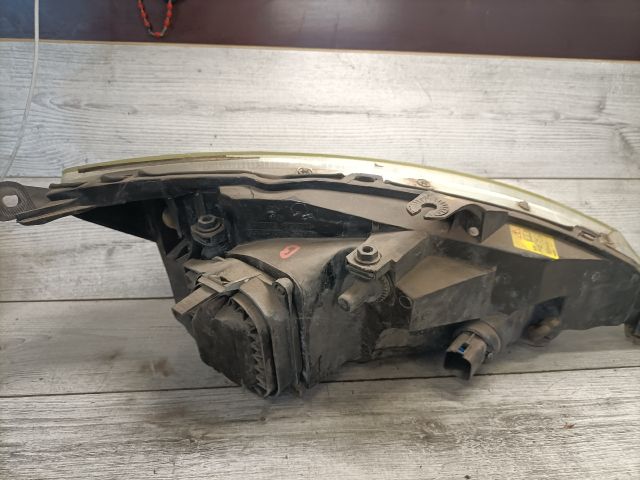 bontott FORD FOCUS I Bal Fényszóró