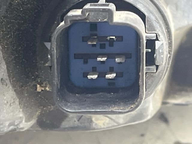 bontott FORD FOCUS I Bal Fényszóró