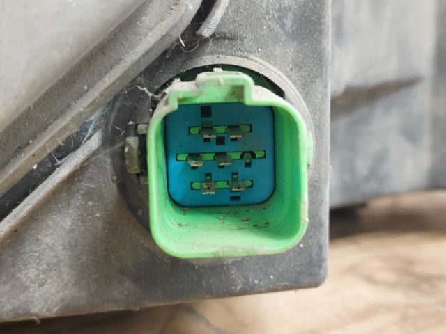 bontott FORD FOCUS I Bal Fényszóró