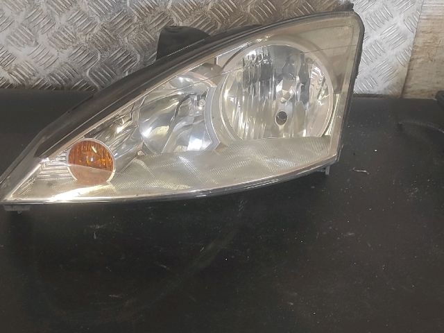 bontott FORD FOCUS I Bal Fényszóró