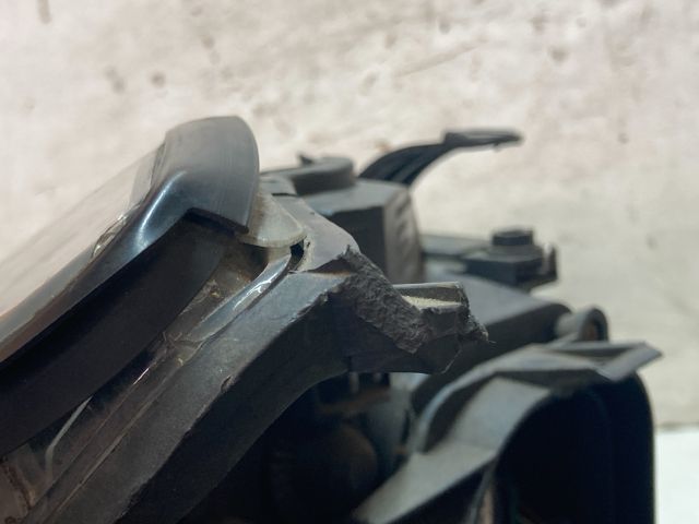 bontott FORD FOCUS I Bal Fényszóró