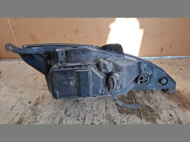 bontott FORD FOCUS I Bal Fényszóró