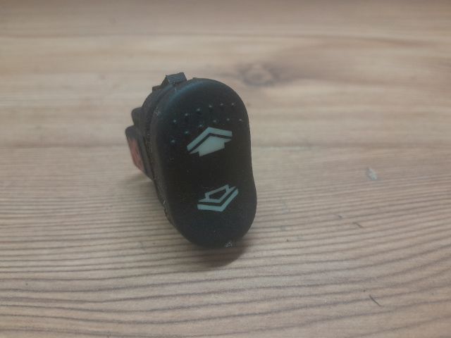 bontott FORD FOCUS I Bal hátsó Ablakemelő Kapcsoló