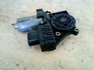 bontott FORD FOCUS I Bal hátsó Ablakemelő Motor