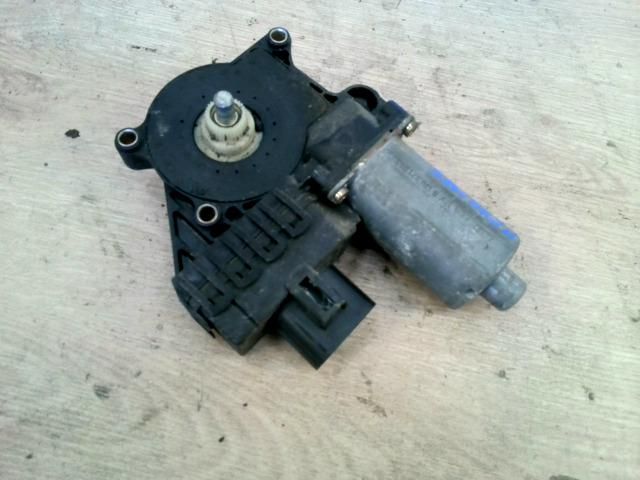 bontott FORD FOCUS I Bal hátsó Ablakemelő Motor