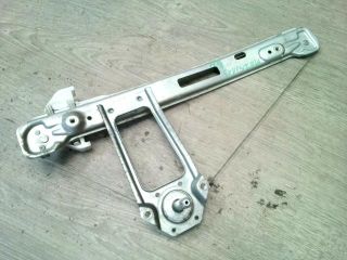 bontott FORD FOCUS I Bal hátsó Ablakemelő Szerkezet (Mechanikus)