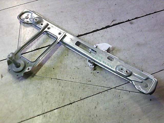 bontott FORD FOCUS I Bal hátsó Ablakemelő Szerkezet (Mechanikus)