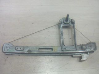 bontott FORD FOCUS I Bal hátsó Ablakemelő Szerkezet (Mechanikus)