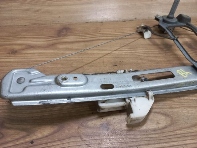 bontott FORD FOCUS I Bal hátsó Ablakemelő Szerkezet (Mechanikus)