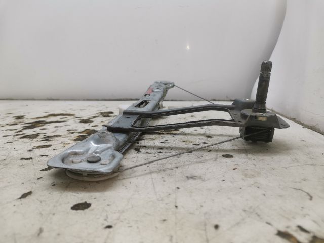 bontott FORD FOCUS I Bal hátsó Ablakemelő Szerkezet (Mechanikus)