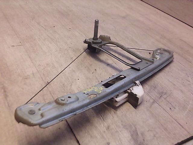 bontott FORD FOCUS I Bal hátsó Ablakemelő Szerkezet (Mechanikus)