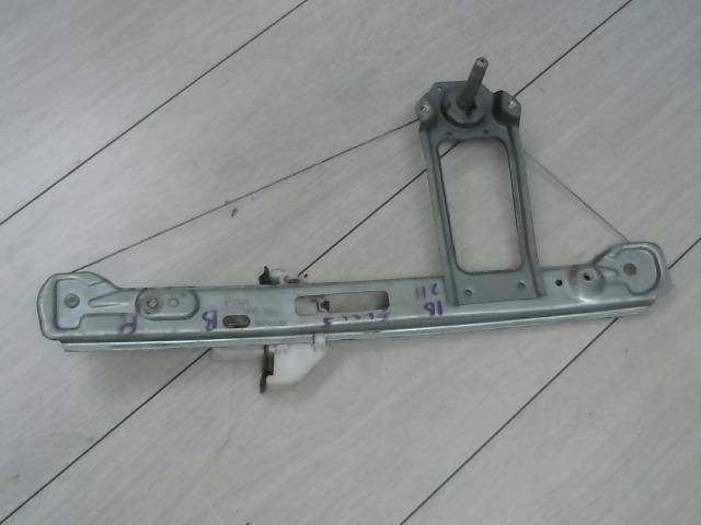 bontott FORD FOCUS I Bal hátsó Ablakemelő Szerkezet (Mechanikus)