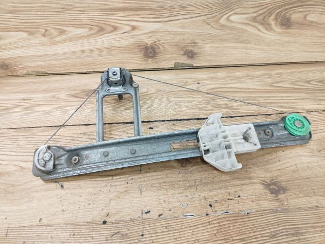 bontott FORD FOCUS I Bal hátsó Ablakemelő Szerkezet (Mechanikus)