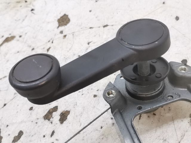 bontott FORD FOCUS I Bal hátsó Ablakemelő Szerkezet (Mechanikus)