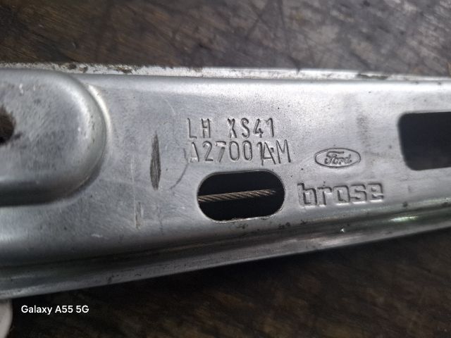 bontott FORD FOCUS I Bal hátsó Ablakemelő Szerkezet (Mechanikus)