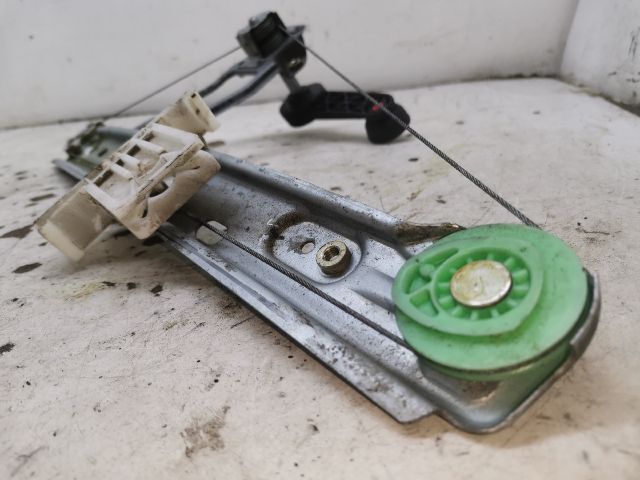 bontott FORD FOCUS I Bal hátsó Ablakemelő Szerkezet (Mechanikus)