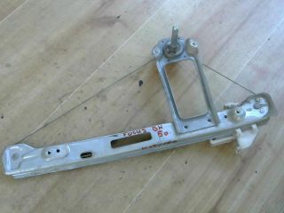 bontott FORD FOCUS I Bal hátsó Ablakemelő Szerkezet (Mechanikus)