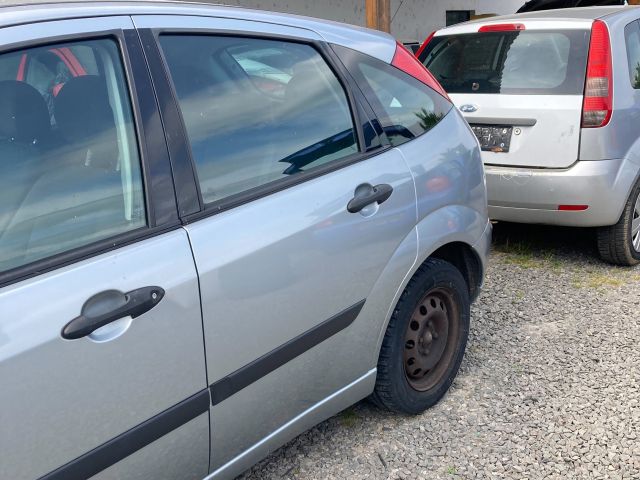 bontott FORD FOCUS I Bal hátsó Ablakvezető Gumi