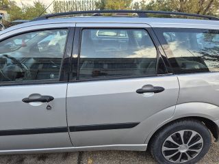 bontott FORD FOCUS I Bal hátsó Ajtó (Részeivel)