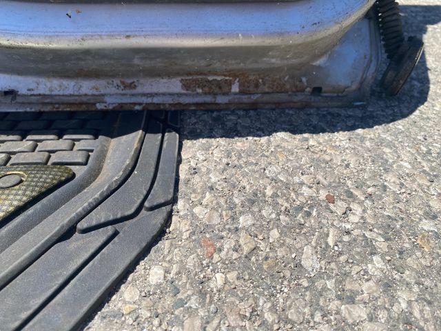 bontott FORD FOCUS I Bal hátsó Ajtó (Részeivel)