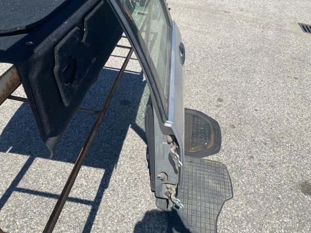 bontott FORD FOCUS I Bal hátsó Ajtó (Részeivel)