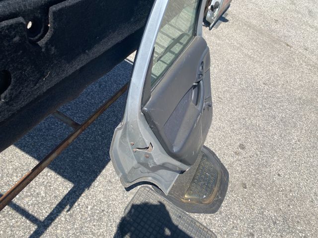 bontott FORD FOCUS I Bal hátsó Ajtó (Részeivel)