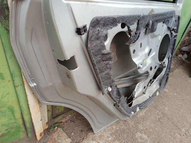 bontott FORD FOCUS I Bal hátsó Ajtó (Üres lemez)