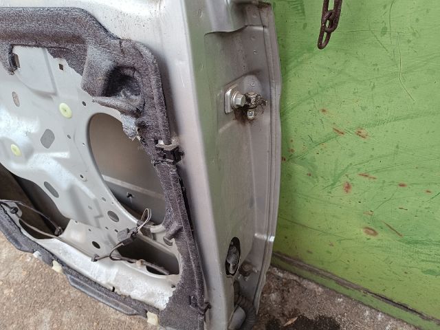 bontott FORD FOCUS I Bal hátsó Ajtó (Üres lemez)