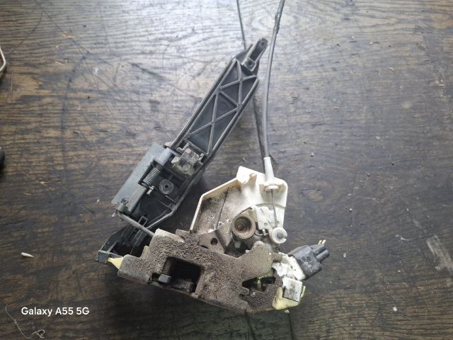 bontott FORD FOCUS I Bal hátsó Ajtózár