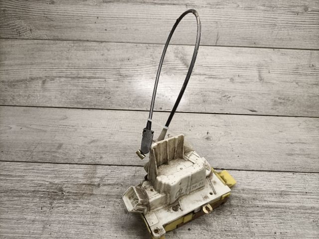 bontott FORD FOCUS I Bal hátsó Ajtózár