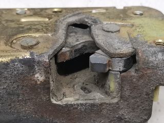 bontott FORD FOCUS I Bal hátsó Ajtózár