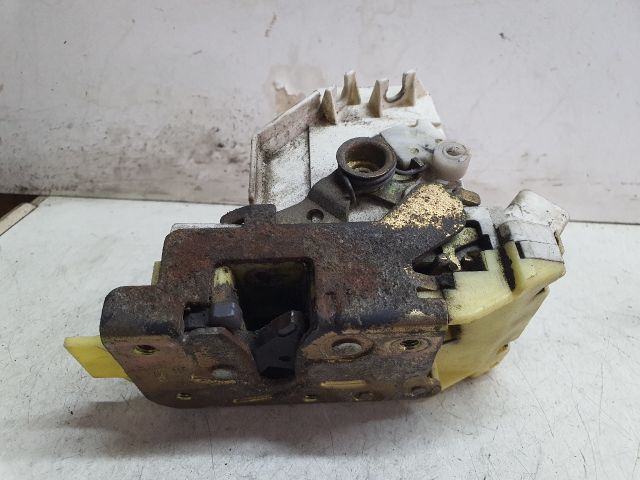 bontott FORD FOCUS I Bal hátsó Ajtózár