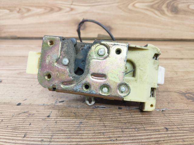 bontott FORD FOCUS I Bal hátsó Ajtózár